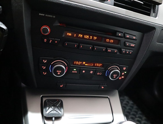 BMW 318i 14 of 17