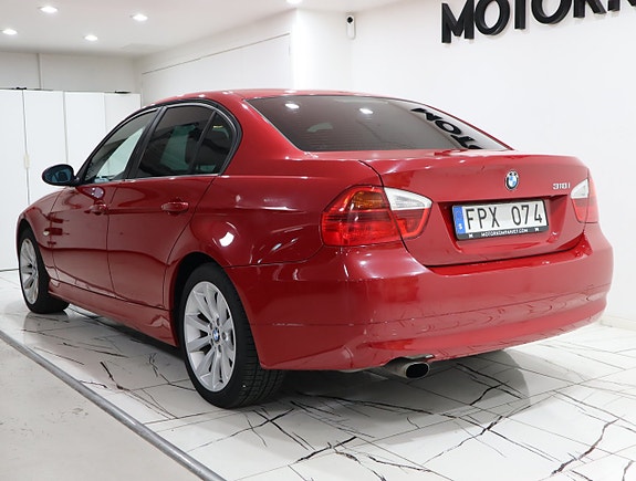 BMW 318i 4 of 17