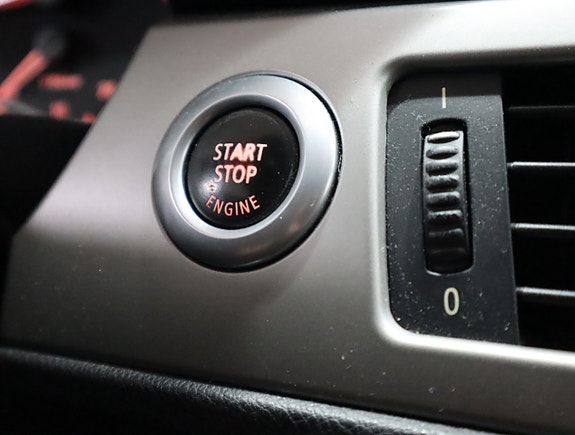 BMW 318i 15 of 17