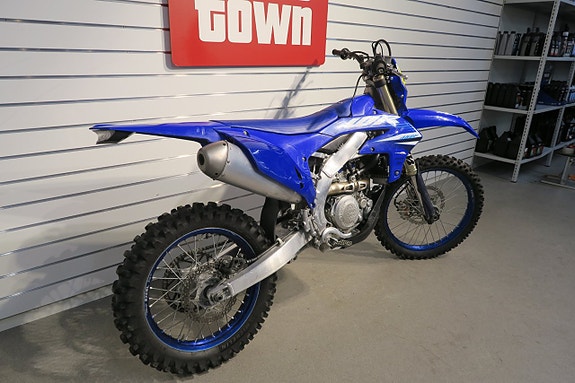 Yamaha WR450F 2 of 6