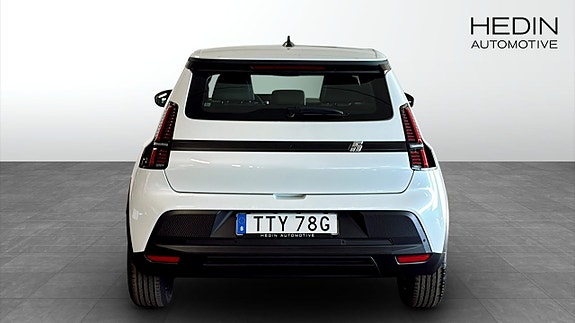 Renault 5 E-Tech 7 of 12