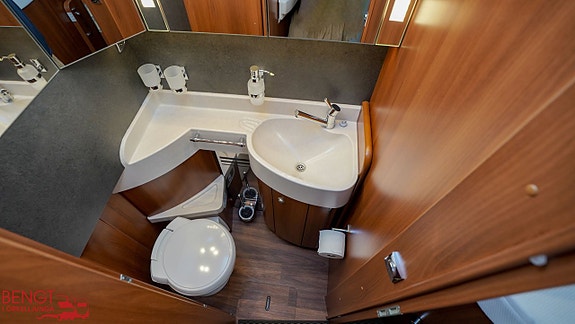 Carthago chic s-plus I 50 | Iveco | Automat | Hydrauliska stödben I KAMPANJ 18 of 21