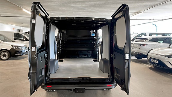 Renault Trafic 5 of 9