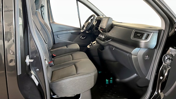 Renault Trafic 3 of 9