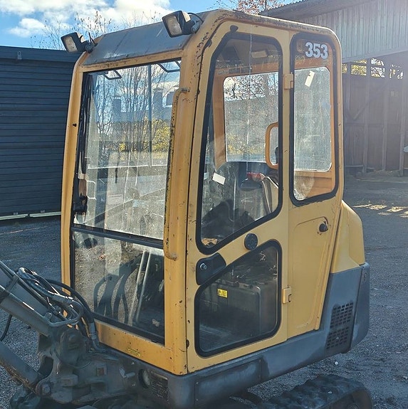 Volvo EC35 -2002 2 of 12