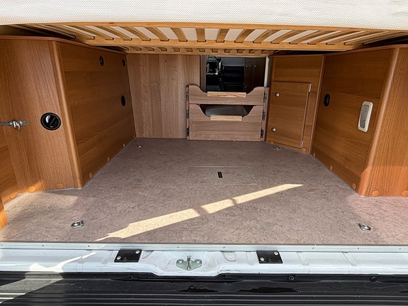 VANTourer *5.99m*9-växlad automat*160hk*Dieselvärme*2xSolceller*Maxxfan* 17 of 27