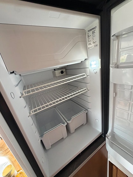 VANTourer *5.99m*9-växlad automat*160hk*Dieselvärme*2xSolceller*Maxxfan* 20 of 27