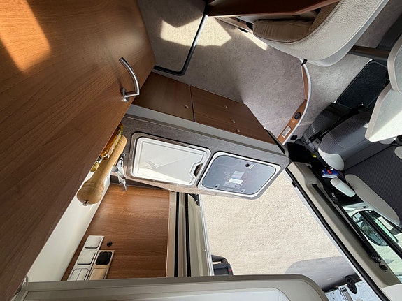 VANTourer *5.99m*9-växlad automat*160hk*Dieselvärme*2xSolceller*Maxxfan* 26 of 27