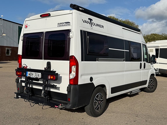 VANTourer *5.99m*9-växlad automat*160hk*Dieselvärme*2xSolceller*Maxxfan* 6 of 27