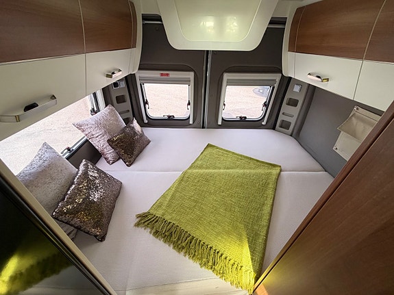 VANTourer *5.99m*9-växlad automat*160hk*Dieselvärme*2xSolceller*Maxxfan* 21 of 27