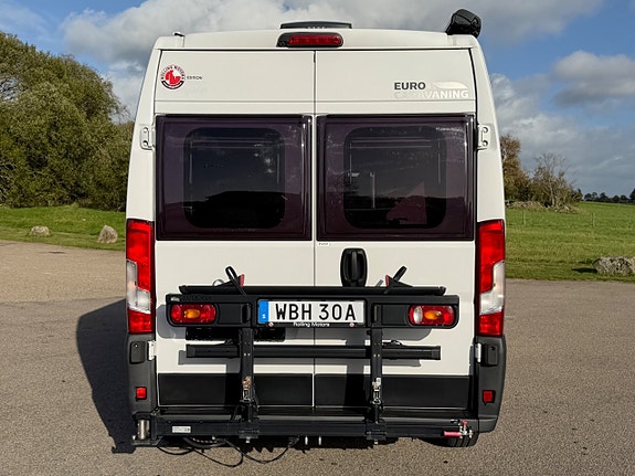 VANTourer *5.99m*9-växlad automat*160hk*Dieselvärme*2xSolceller*Maxxfan* 7 of 27