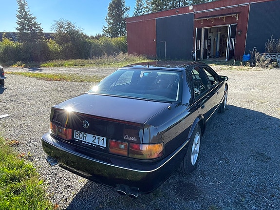 Cadillac Seville 2 of 8