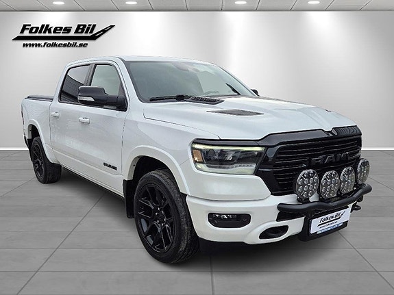 Dodge RAM 1500 3 of 14