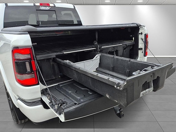Dodge RAM 1500 13 of 14