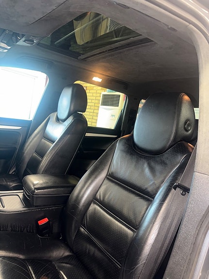 Porsche Cayenne Turbo 7 of 11