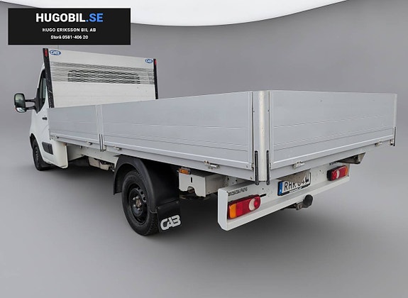 Nissan NV400 3 of 6