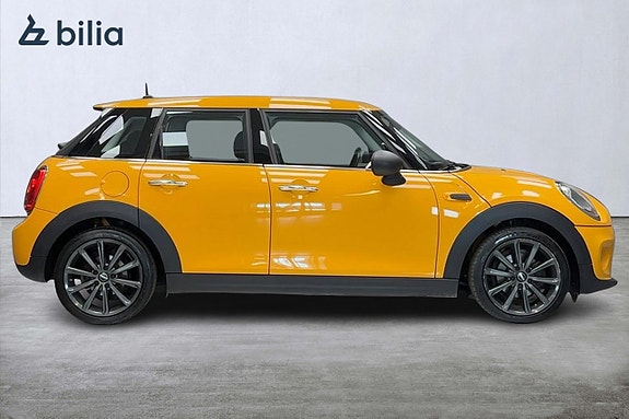 MINI One 3 of 16