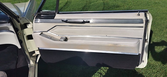 Cadillac Convertible 13 of 22