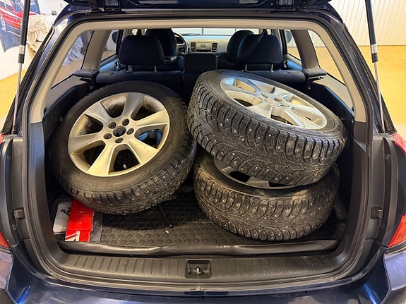 Subaru Legacy 11 of 11