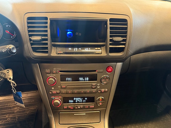 Subaru Legacy 5 of 11