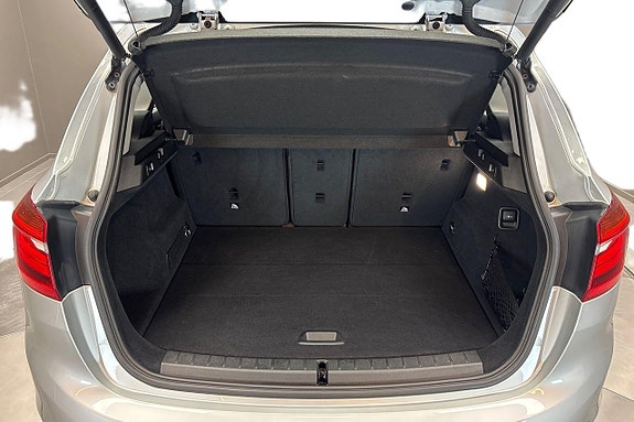 BMW 218i 15 of 16