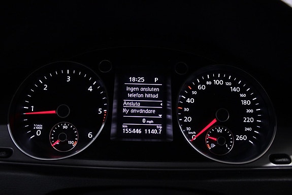 Volkswagen Passat 21 of 30