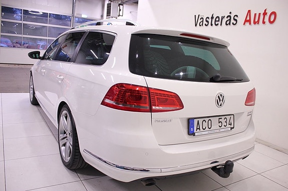 Volkswagen Passat 6 of 30