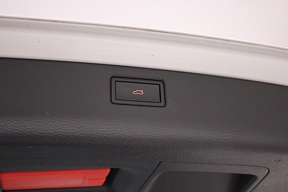 Volkswagen Passat 12 of 30