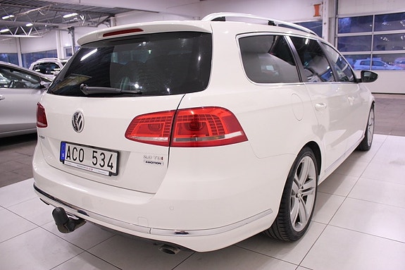 Volkswagen Passat 8 of 30