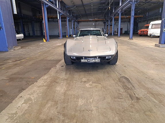 Chevrolet Corvette 4 of 11