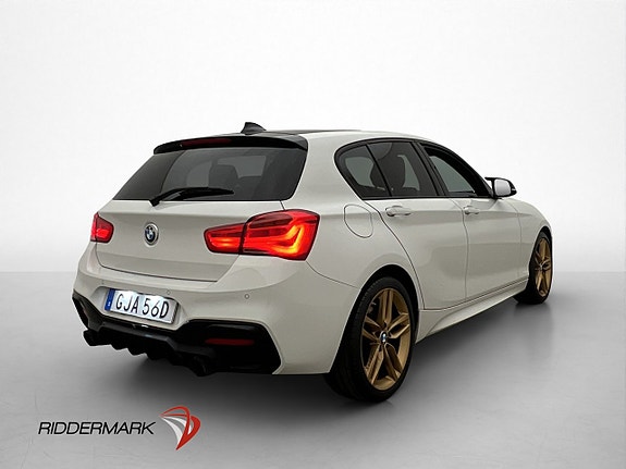 BMW 120i 8 of 30