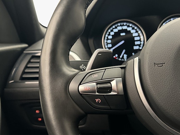 BMW 120i 16 of 30