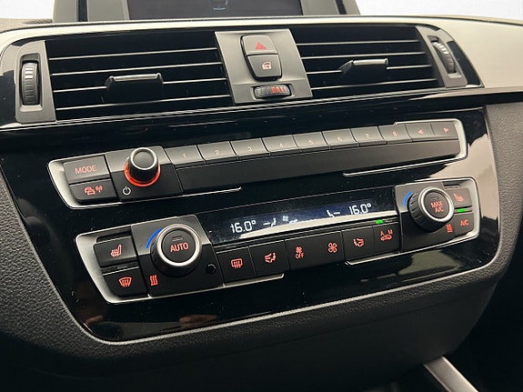 BMW 120i 22 of 30