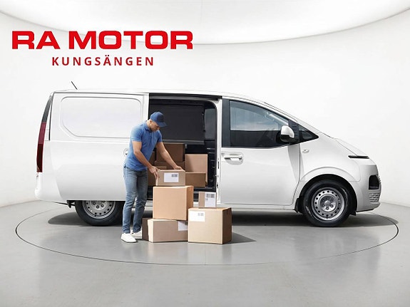 Hyundai Staria 10 of 15