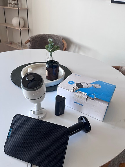 Product image 1 of 3