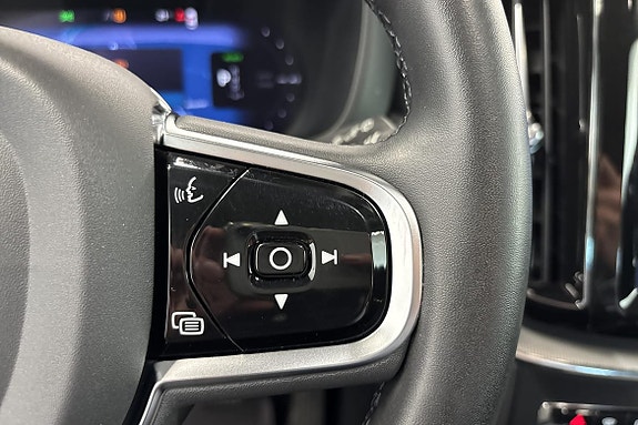 Volvo XC60 17 of 19
