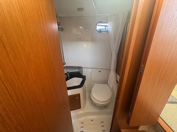 Sargo 28 Explorer Volvo Penta D6-380/DPI - 22 8 of 12