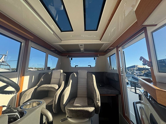 Sargo 28 Explorer Volvo Penta D6-380/DPI - 22 10 of 12