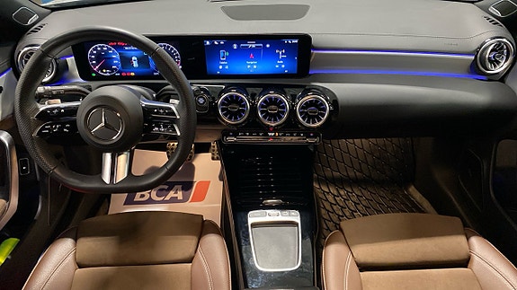Mercedes-Benz CLA250 e 3 of 4