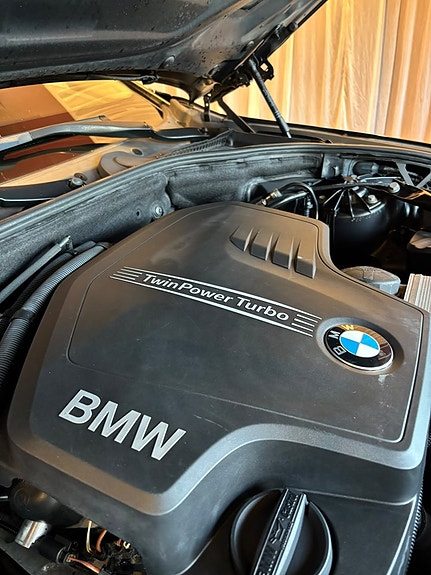 BMW 528 11 of 13