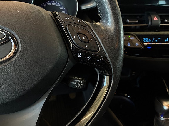 Toyota C-HR 19 of 25