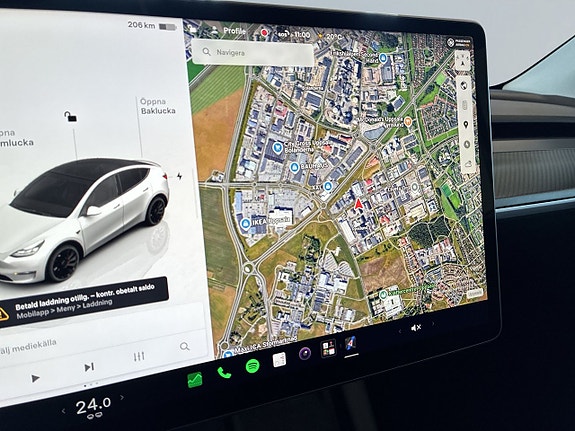 Tesla Model Y 15 of 24