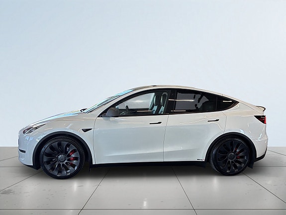 Tesla Model Y 4 of 24