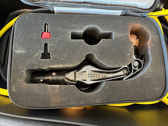 Tesla Model Y 19 of 24