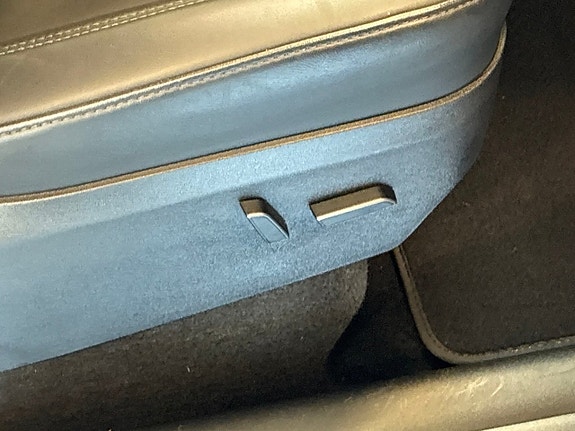 Tesla Model Y 17 of 24
