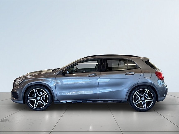 Mercedes-Benz GLA 220 d 4 of 24