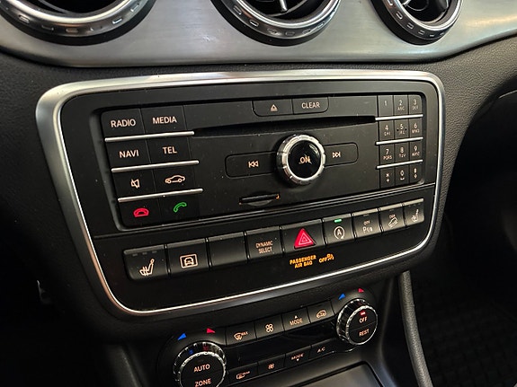 Mercedes-Benz GLA 220 d 21 of 24