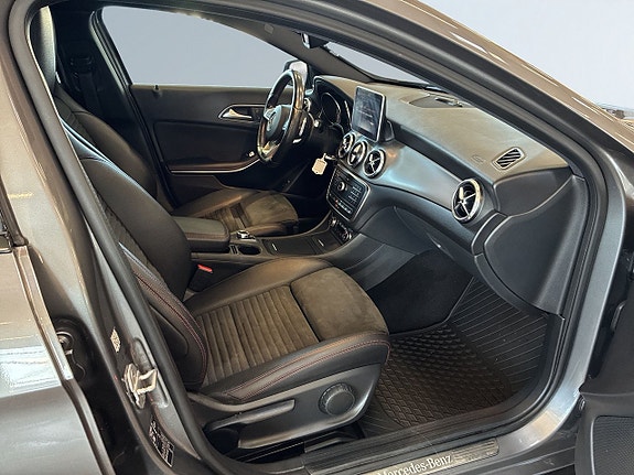 Mercedes-Benz GLA 220 d 10 of 24