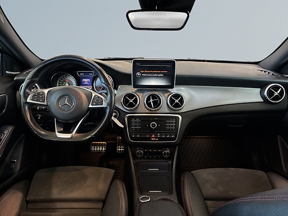 Mercedes-Benz GLA 220 d 8 of 24