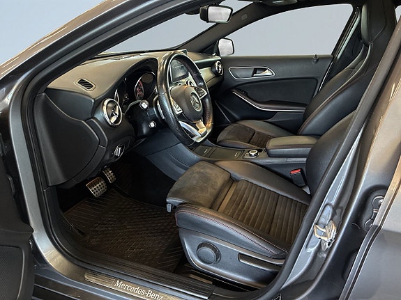 Mercedes-Benz GLA 220 d 7 of 24